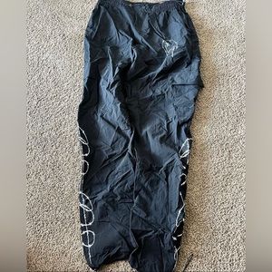 Barbed wire “Smiley” graphic Nylon CARGO Sweats sz L